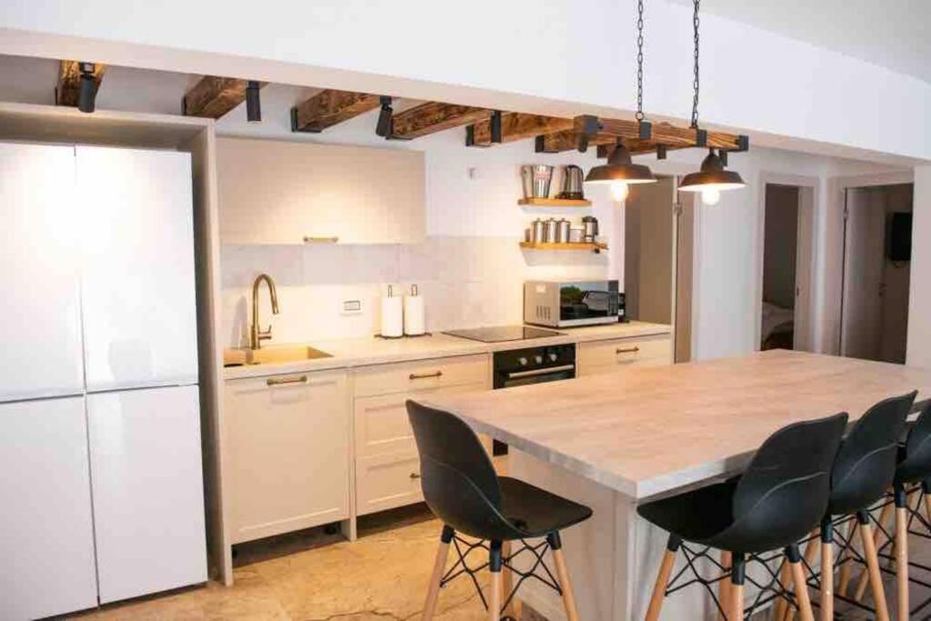 וילה עם בריכה 200 מטר מהים Apartment